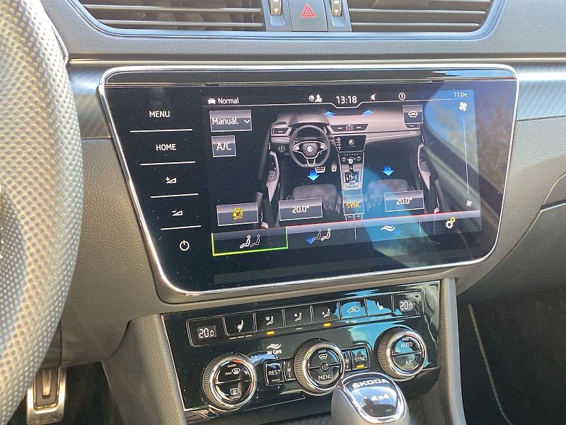 Škoda Superb (2022) 2.0 TDI 4x4 DSG Sportline - fotka 14 z 35