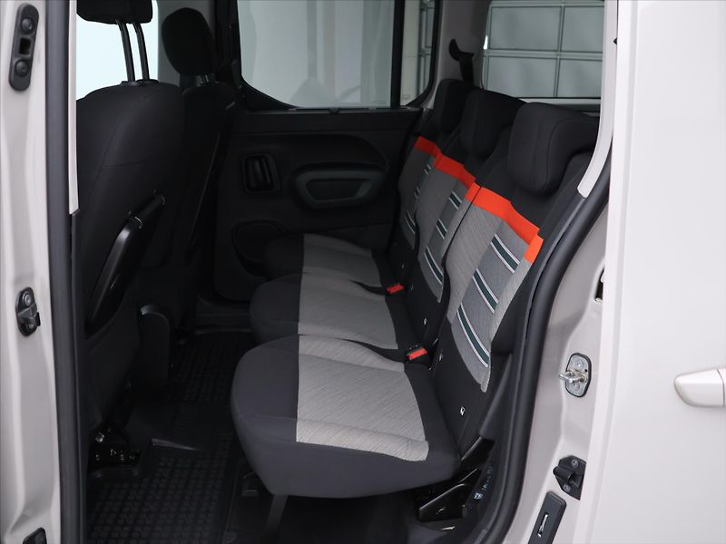 Citroën Berlingo 1,5 BlueHDI 96kW Shine XL CZ - fotka 14 z 25