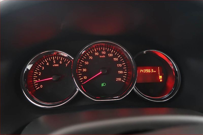 Dacia Sandero (2013) 1.2 16V, nová STK, servisované - fotka 11 z 13