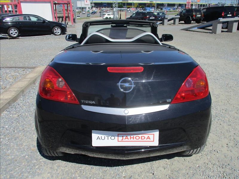 Opel Tigra 1,8 i,klima,serv.kniha, - fotka 6 z 36