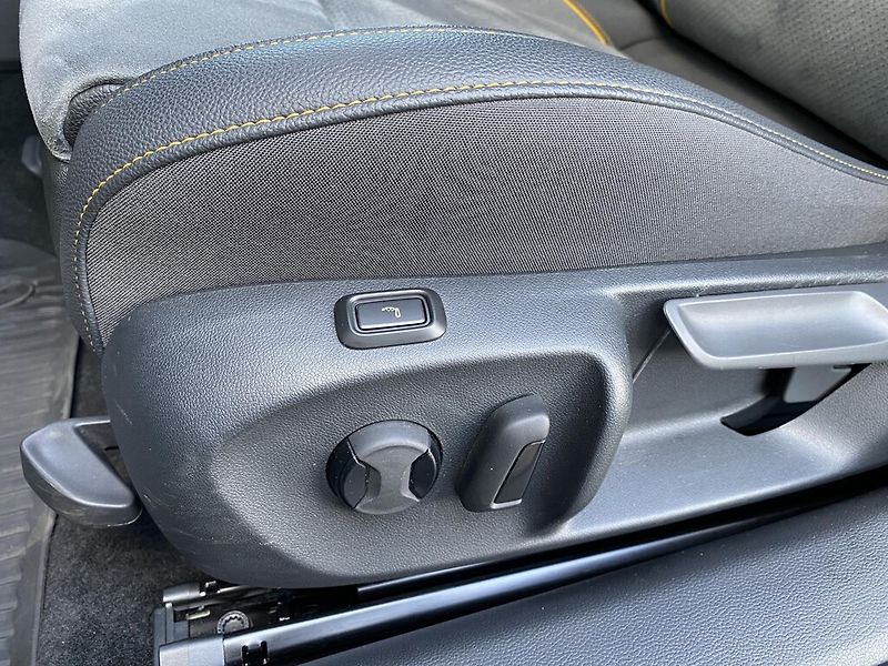 Škoda Superb 2,0 TDI 110 kW Selection DSG - fotka 12 z 30