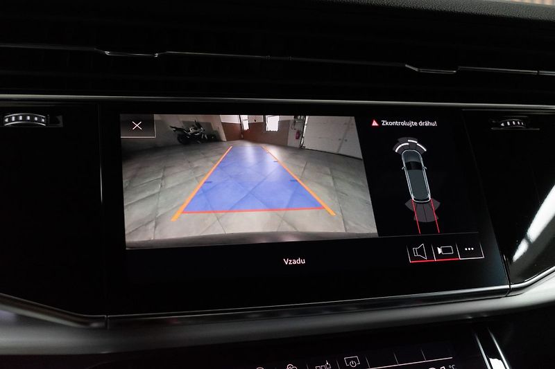 Audi Q7 50 TDI 4x4*S-LINE*7.MÍST*TAŽNÉ - fotka 29 z 51