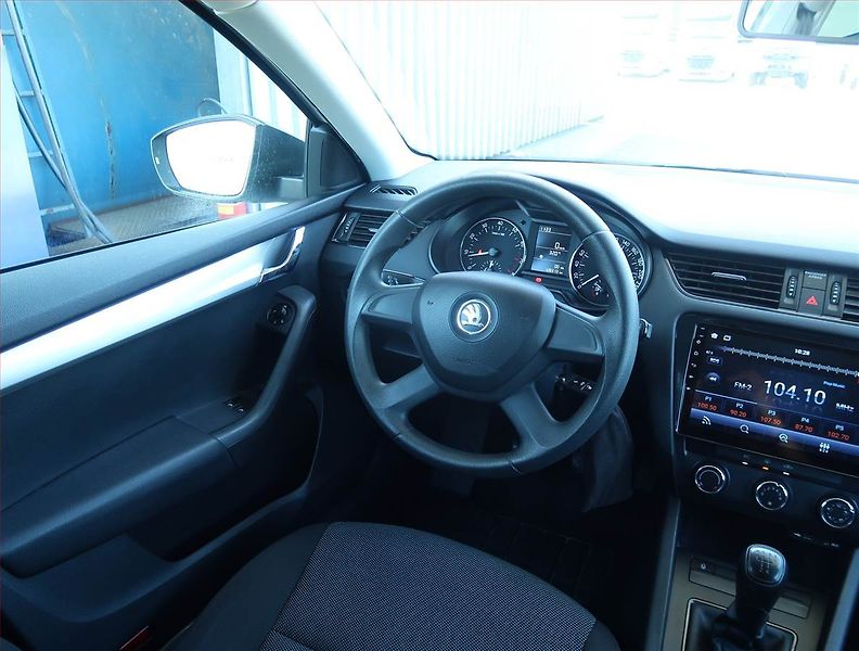 Škoda Octavia (2014) 1.2 TSI, Serv.kniha - fotka 7 z 15