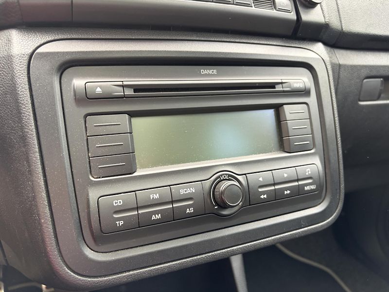 Škoda Roomster 1.6 Scout Plus Edition - fotka 29 z 32