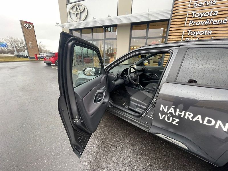 Toyota Yaris Cross 1.5 Hybrid 130k FWD Style - fotka 12 z 28