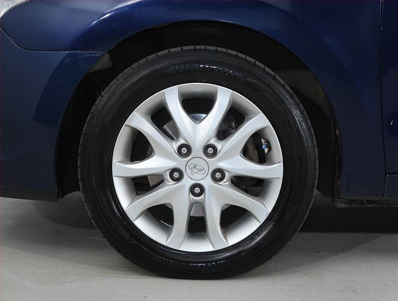 Hyundai i30 (2009) 1.6 CVVT, levný provoz - fotka 14 z 18