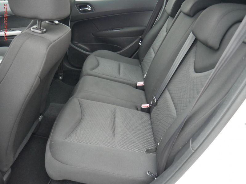 Peugeot 308 (2013) 1.6 HDi, AC, panor - fotka 10 z 18