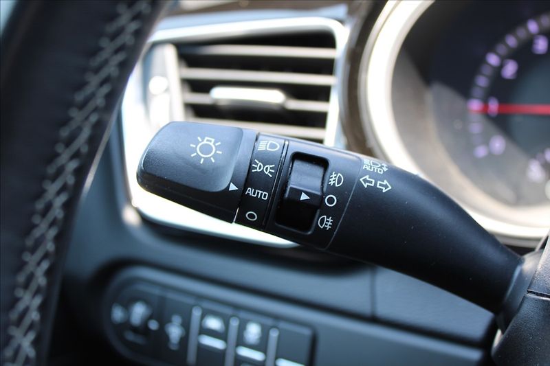 Kia ProCeed 1,5 T-GDI  1MAJ,DPH,GTLINE,JBL - fotka 14 z 41