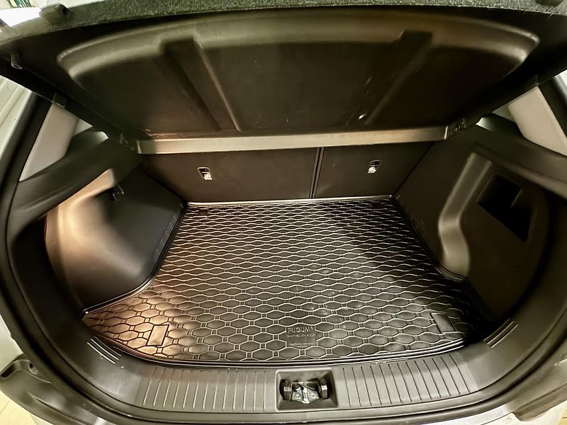 Hyundai Kona (2020) EV ELEKTRIC 100Kw 1 MAJITEL KA - fotka 28 z 53