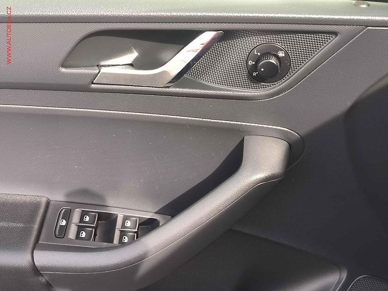 Škoda Rapid (2015) 1.2 TSi, ScoutLine - fotka 18 z 20