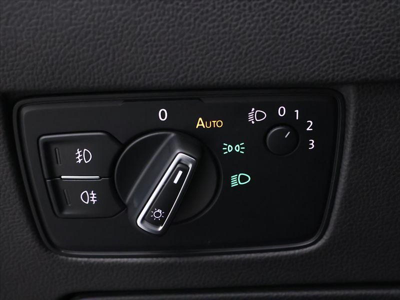 Volkswagen Passat 2,0 TDI 110kW DSG Comfort Navi - fotka 15 z 31