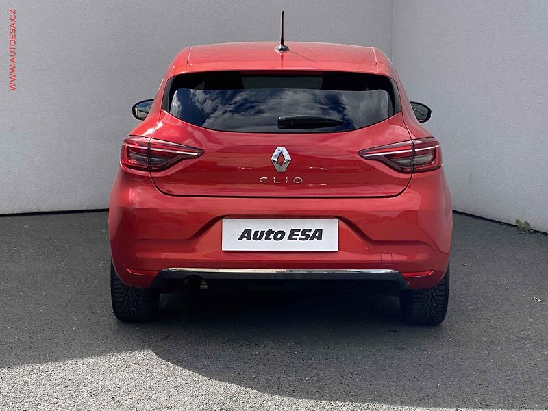 Renault Clio (2020) 1.0 TCe, 2.maj,ČR, STK5/28 - fotka 5 z 17