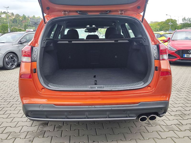 Hyundai i30 1.5 T-GDi/103kW N-Line DCT - fotka 9 z 32