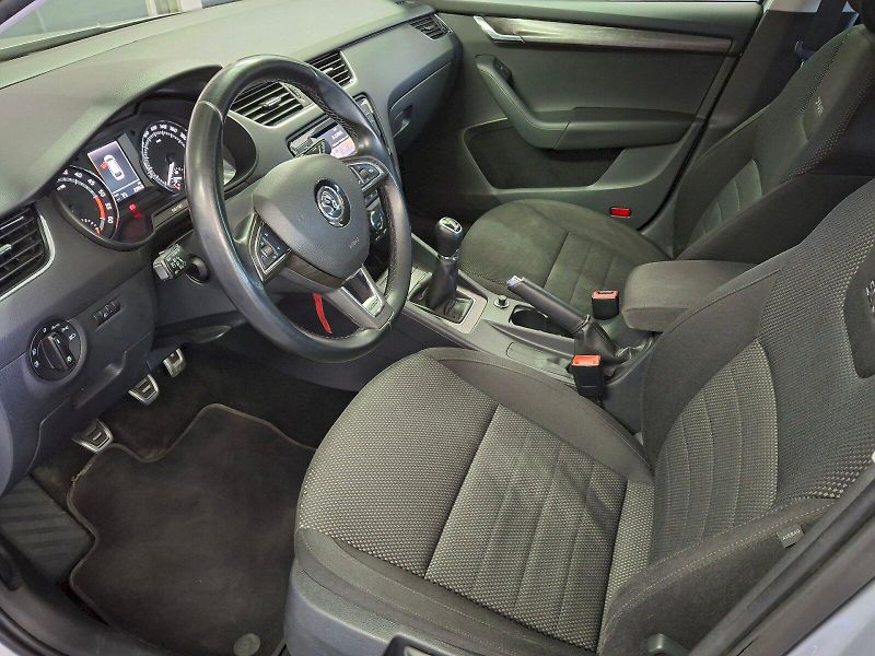 Škoda Octavia (2015) Combi Scout 4x4 2,0TDi 110kW - fotka 6 z 31