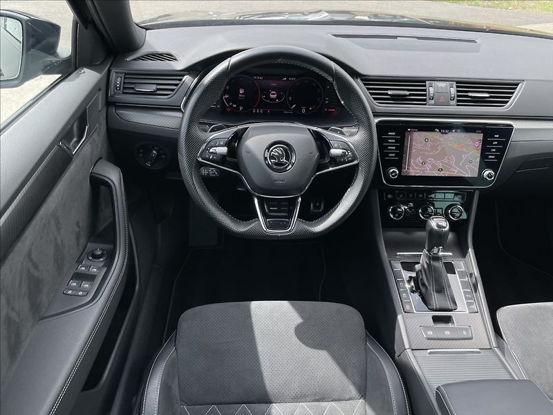 Škoda Superb 2,0 TDI 4x4 DSG SportLine TZ - fotka 7 z 22