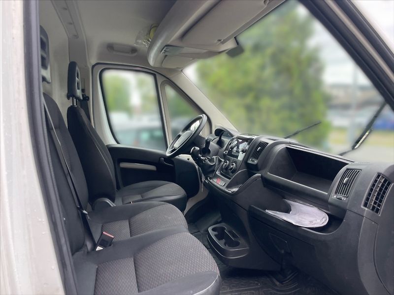 Peugeot Boxer 2,2 HDI 3300 L3H2 Acc - fotka 9 z 11