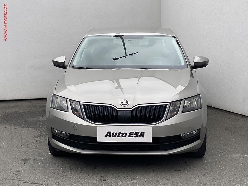 Škoda Octavia (2017) 1.4 TSi, ČR, Ambition, TZ - fotka 2 z 16