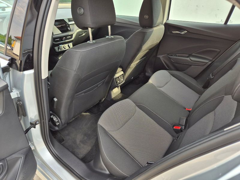 Škoda Fabia (2025) Selection 1.0 TSI 70 kW 5°manu - fotka 15 z 30