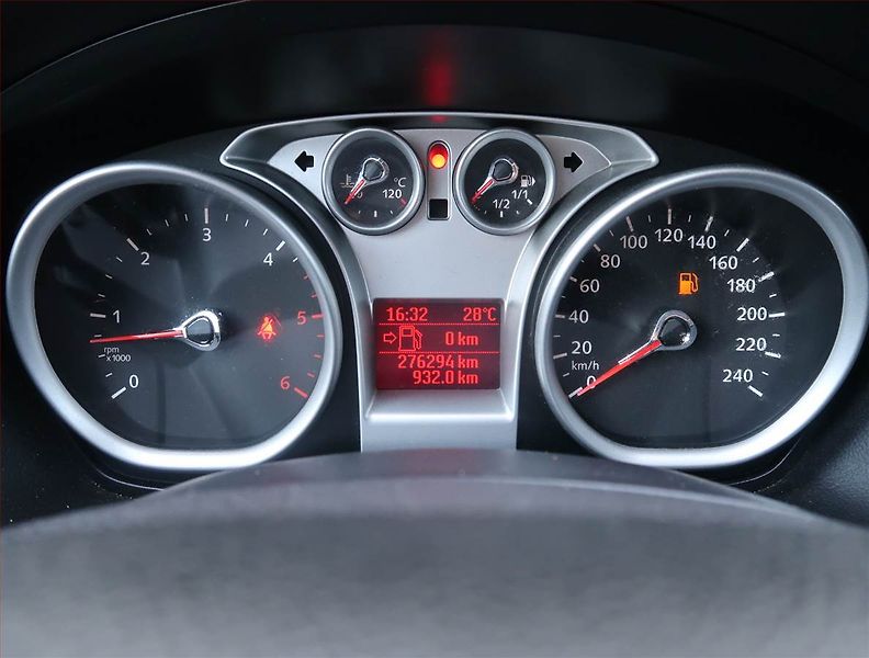 Ford Focus (2008) 1.6 TDCi, Eko.zaplacen - fotka 11 z 14