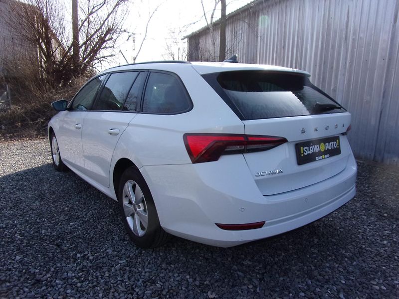 Škoda Octavia 2.0TDi DSG 142 000KM FULL VIRT - fotka 7 z 22
