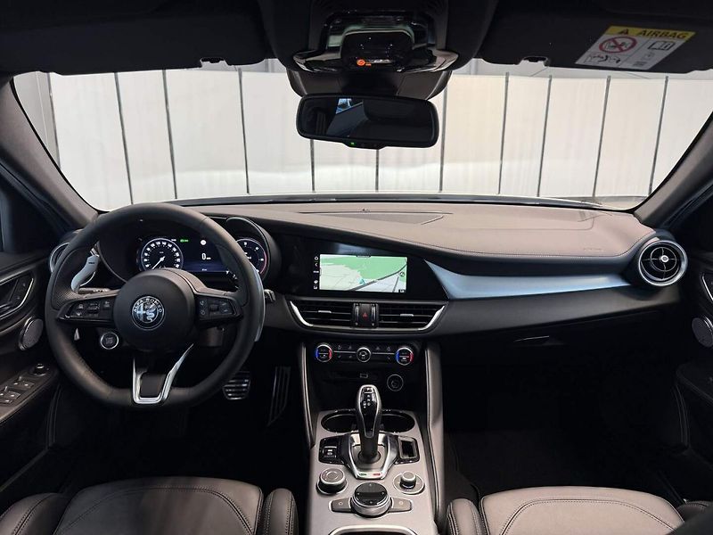 Alfa Romeo Giulia (2026) Veloce 2.2 JTDm 210k Q4 - fotka 7 z 23