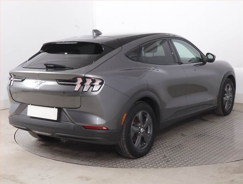 Ford Mustang Mach-E (2021) Standard Range RWD, SoH 95% - fotka 5 z 19