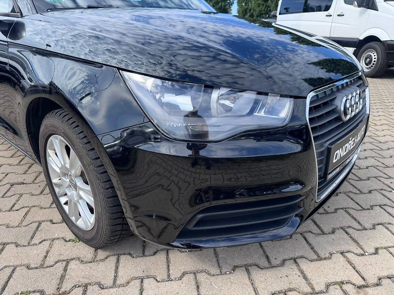 Audi A1 (2011) 1,2 TFSI 63 KW NOVÁ SPOJKA STK - fotka 10 z 50