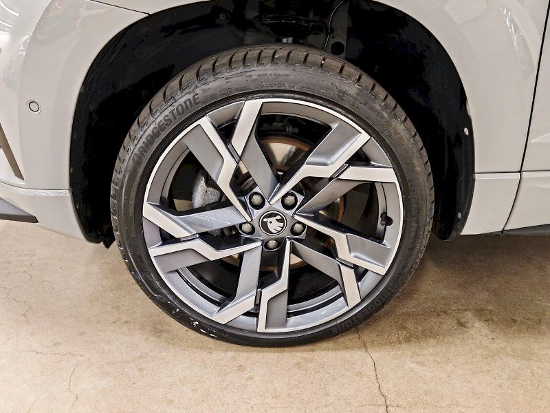 Škoda Karoq (2025) 1.5 TSI 110 kW Sportline - fotka 32 z 32