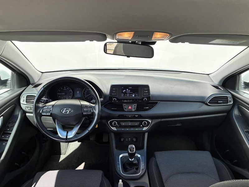 Hyundai i30 1-0 T-GDI 88kW Trikolor - fotka 5 z 19
