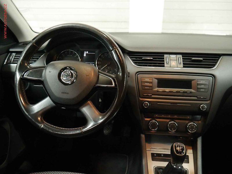 Škoda Octavia (2014) 1.6 TDi, 1.maj, AC, tempo - fotka 11 z 14