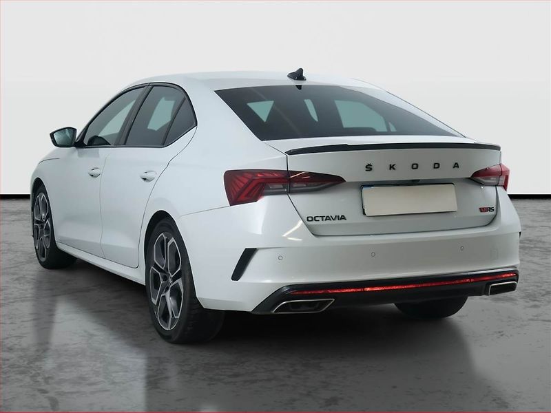Škoda Octavia (2023) RS 2.0 TDI 4x4 - fotka 4 z 22
