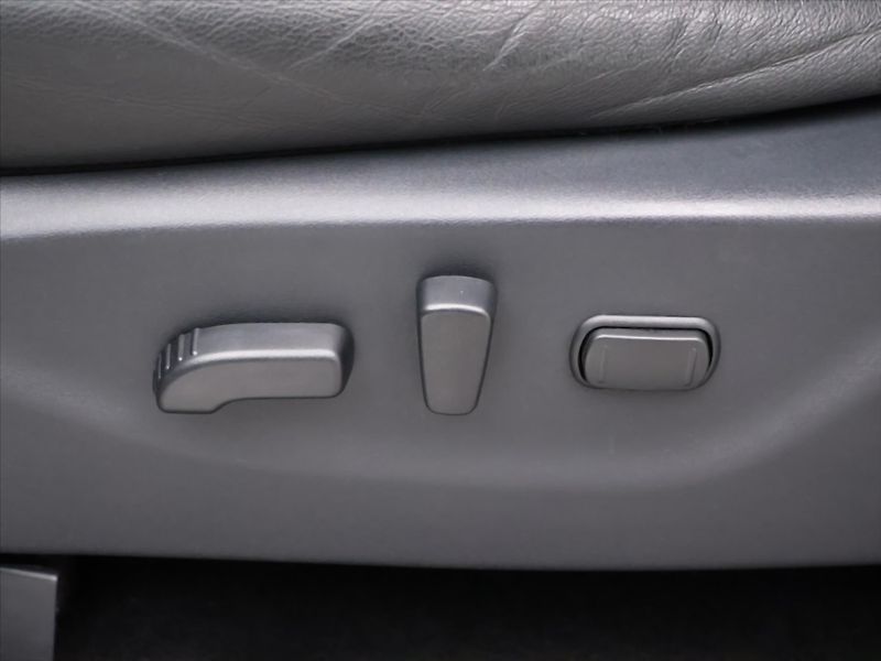 Nissan Navara 2.3 dCi 140kW Automat CZ Tekna - fotka 15 z 36