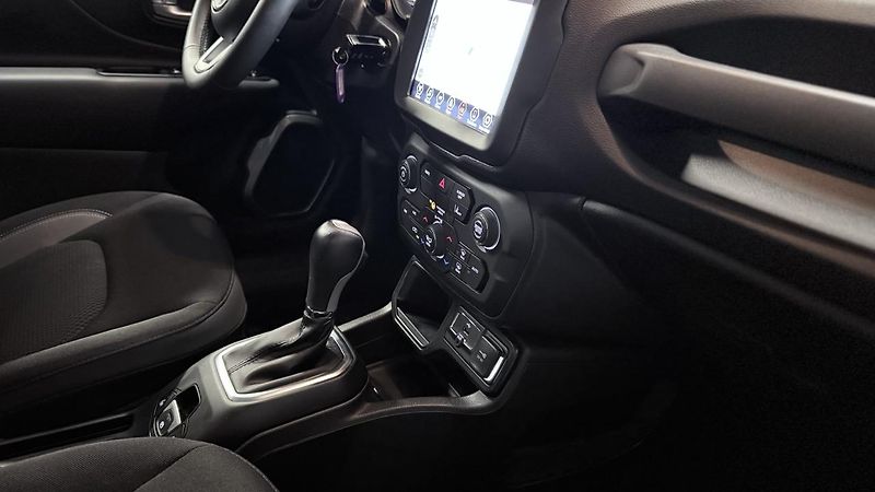 Jeep Renegade (2022) 1.5 T4 MHEV,LIMITED,ZÁRUKA - fotka 18 z 30