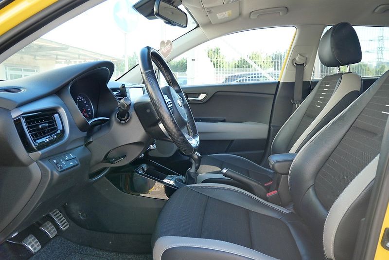 Kia Stonic - fotka 5 z 6