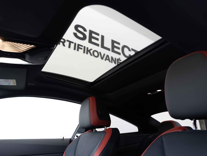 BMW Řada 4 M440i xDrive Coupe - fotka 21 z 23