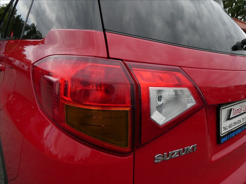 Suzuki Vitara 1,6 VVTi AUTOMAT,serviska,závě - fotka 11 z 50