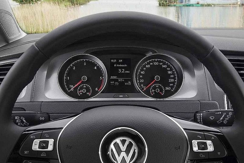 Volkswagen Golf TDI BlueMotion.