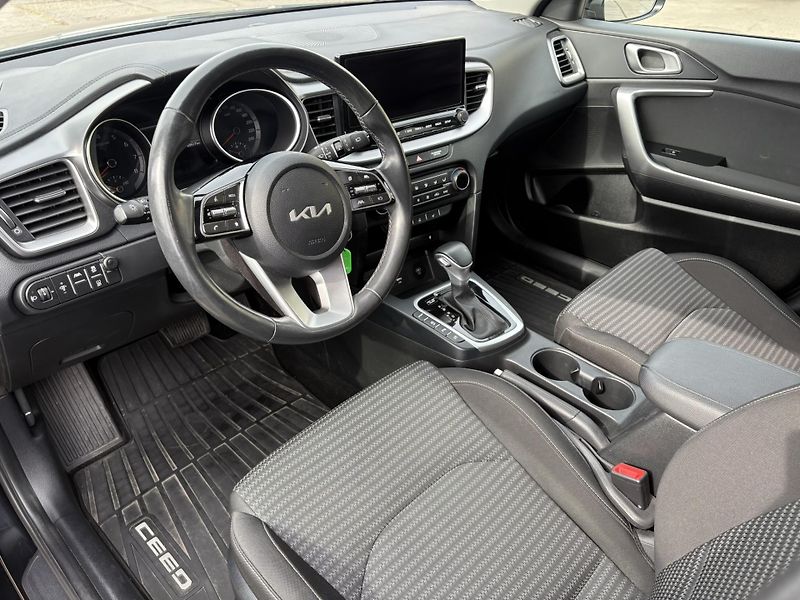 Kia Ceed 1.5 T-GDi 117kW DCT TOP - fotka 10 z 21