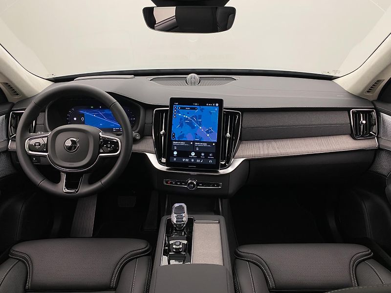 Volvo XC90 (2026) T8 AWD Plug-in BRIGHT ULTRA - fotka 2 z 75