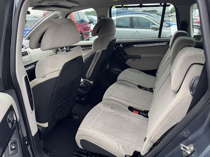 Citroën Grand C4 Picasso 2.0 HDI 100KW 7-MÍST - fotka 10 z 14