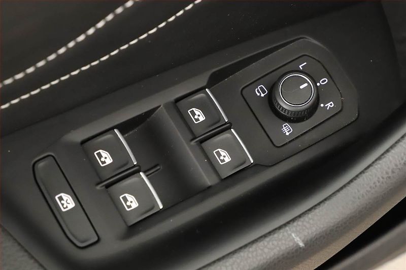Volkswagen Arteon (2023) R-line 2.0 TDI - fotka 9 z 20