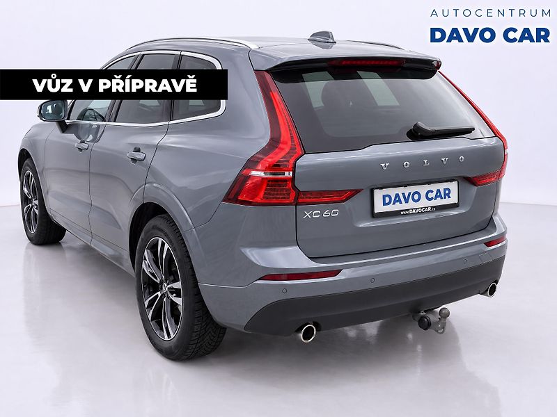 Volvo XC60 2,0 B5 173kW AWD Momentum Pro - fotka 2 z 10
