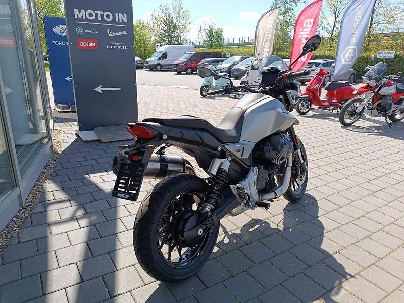 Moto Guzzi V 85 TT (2025) V 85 Strada Grigio Brera - fotka 4 z 10