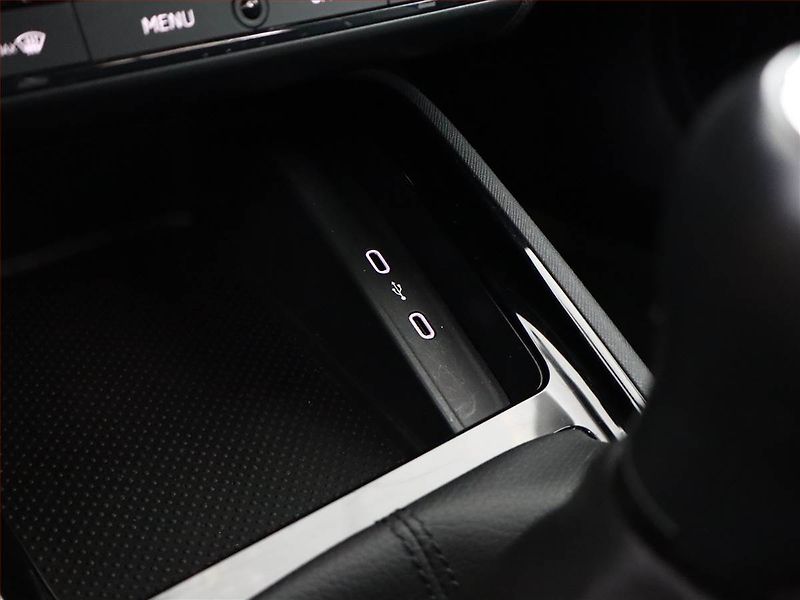Škoda Scala (2023) Style 1.0 TSI, Serv.kniha - fotka 18 z 19