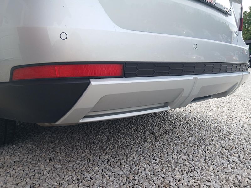 Škoda Octavia 2.0 TDi SCOUT 1.MAJ ČR - fotka 34 z 38