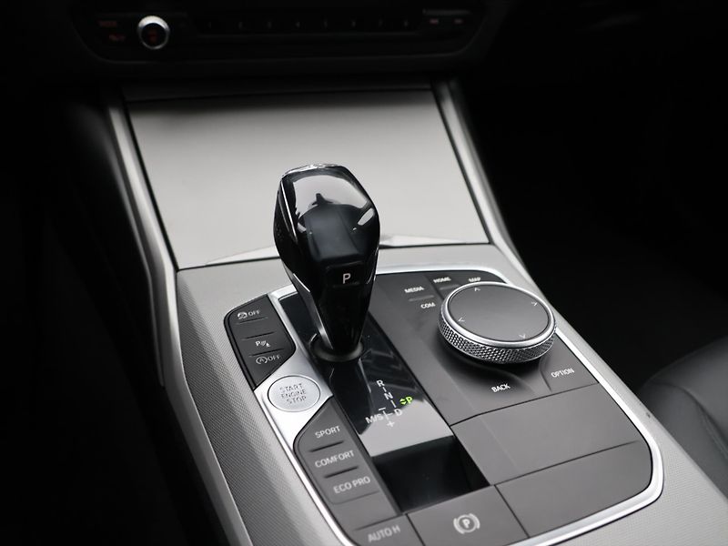BMW Řada 3 2,0 320d 140 kW xDrive ADVANTA - fotka 17 z 28