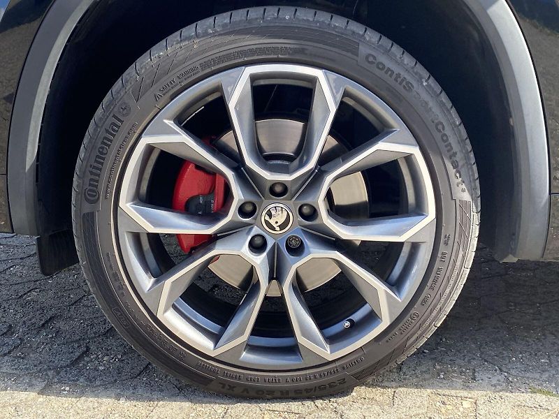 Škoda Kodiaq (2019) 2.0 TDI 4x4 DSG RS - fotka 33 z 37