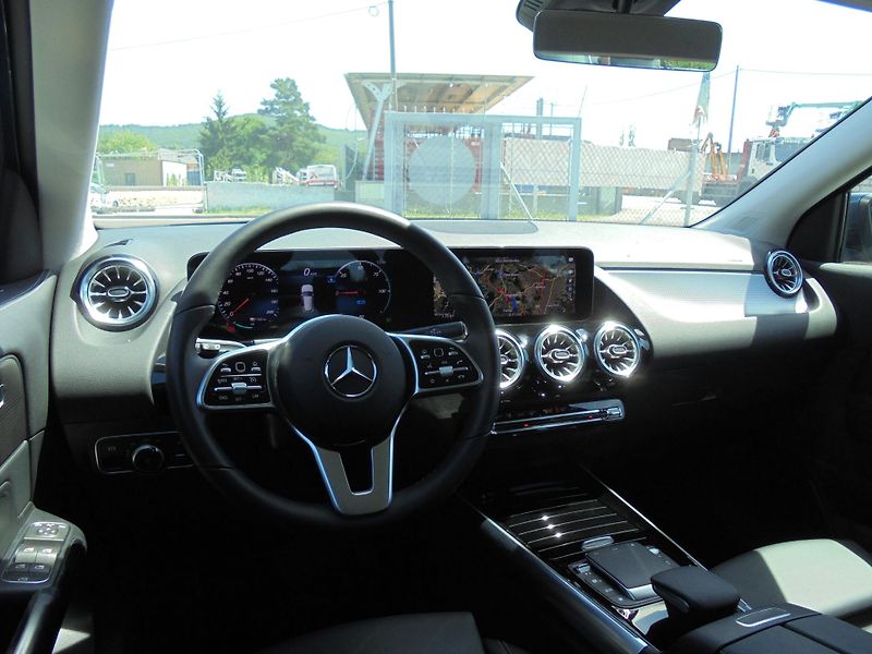 Mercedes-Benz EQA (2021) 250- 17000 km- NAVIGACE- KŮŽE - fotka 8 z 11