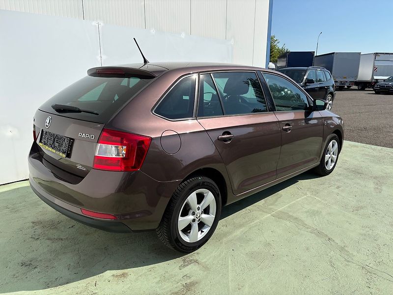Škoda Rapid 1.2TSI, 63kW, Klima - fotka 2 z 19