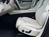 Volvo XC60 B5 AWD PLUS, LIGHT PAKET, ACC - náhled 10